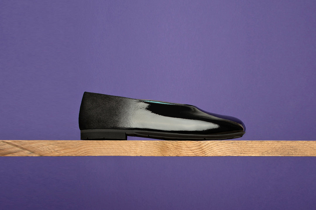 #color_black-patent