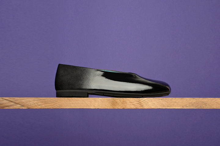 #color_black-patent
